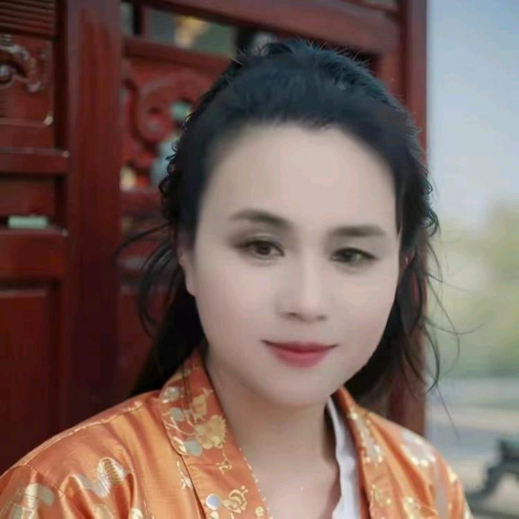 她不懂