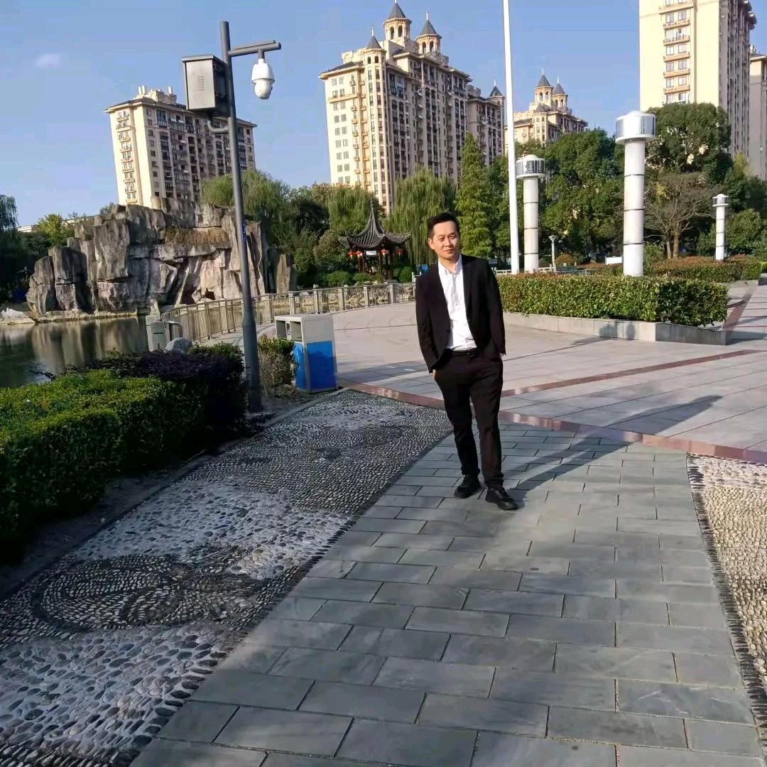 我姓徐，许你一身承诺