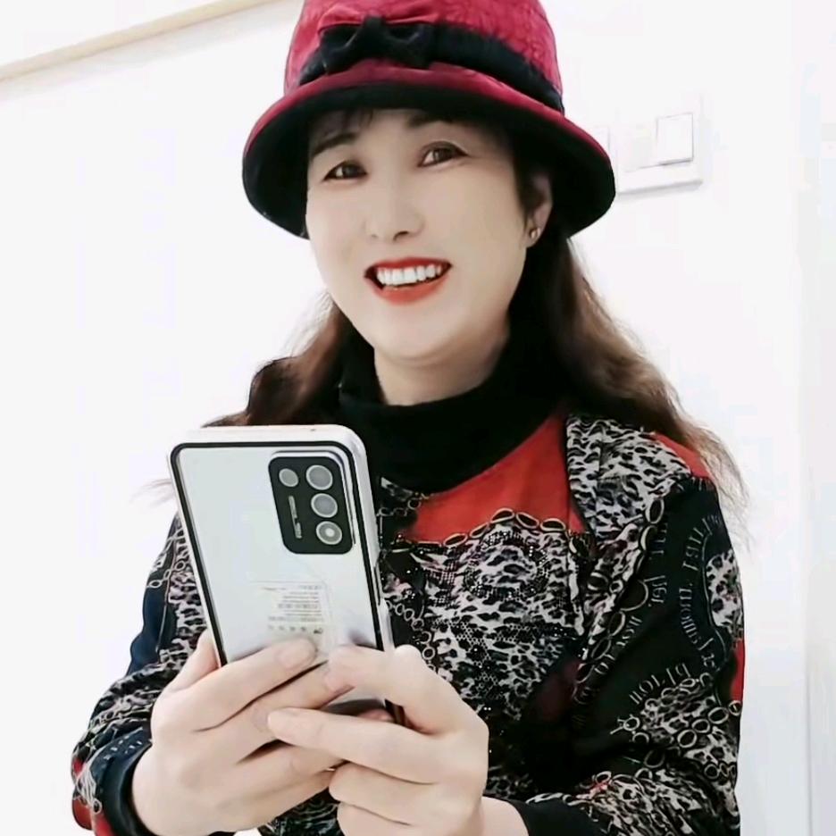 ：芳草《每天晚上七点半直播》
