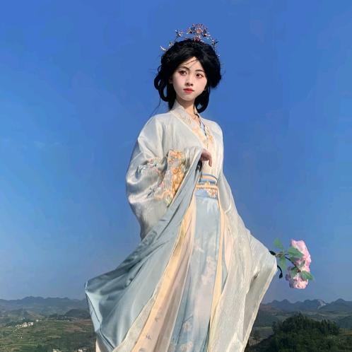 柒柒