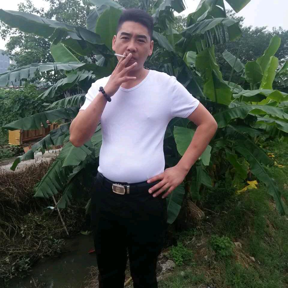 梁心商家，梁家辉