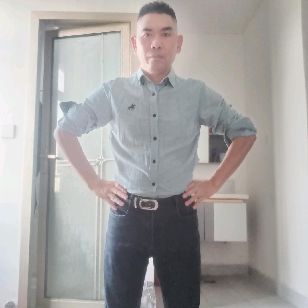 抬头望明月
