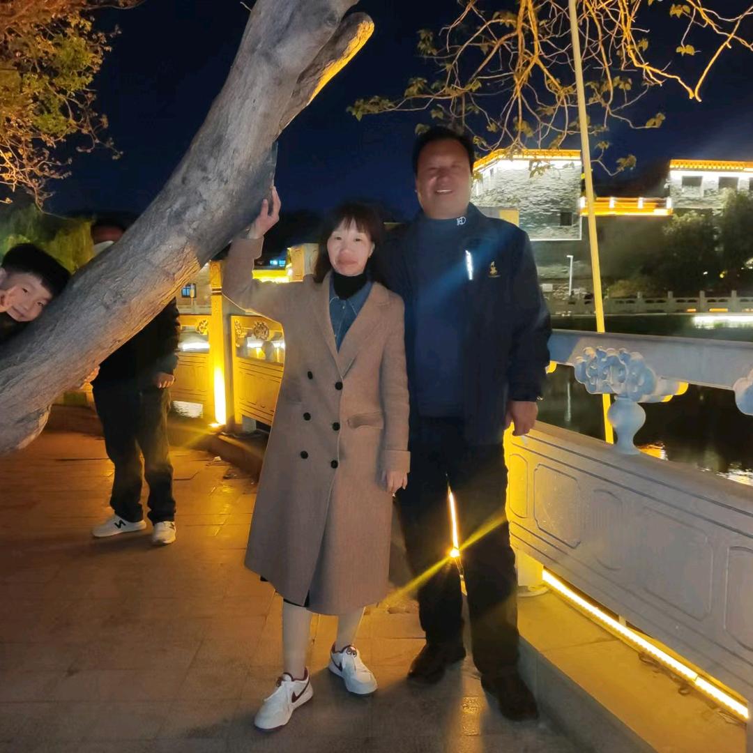 有很多伤感作品与你分享。谢谢关注