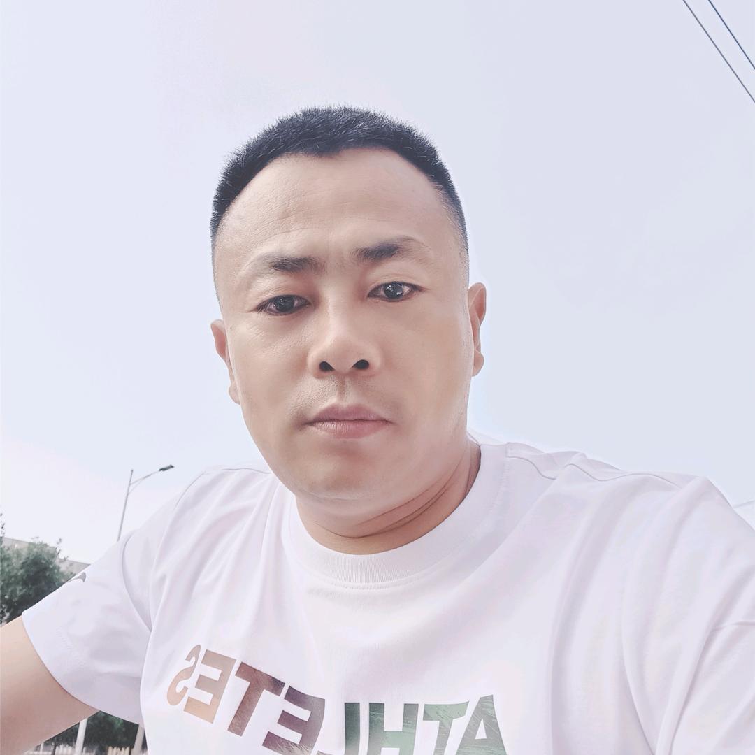 新疆鑫逸鸿途门窗加工团队