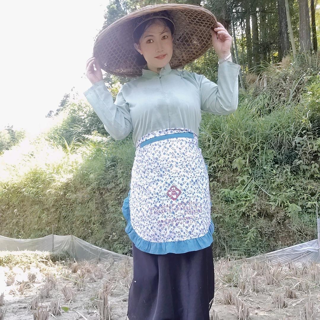 高山里的苗家姑娘慕雨💋💋💋👣👣