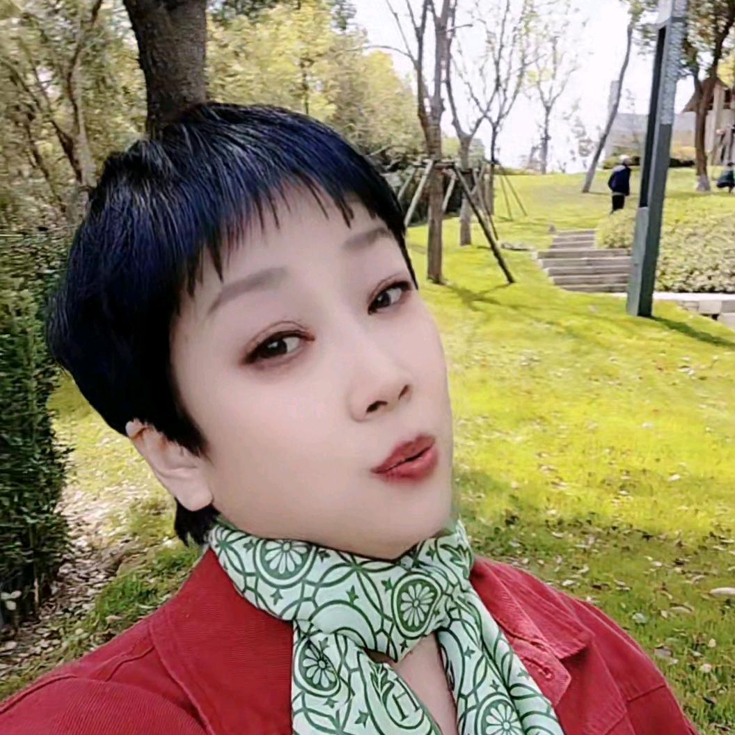 英资飒爽