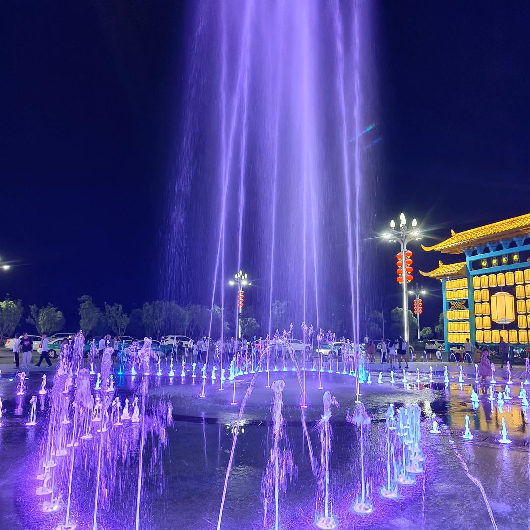 心静自然凉舍！