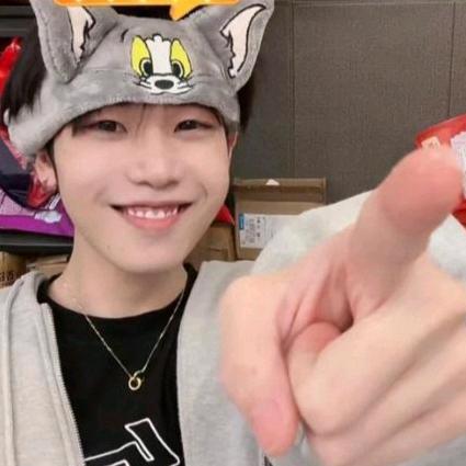 k总的跟班¹⁰³⁰