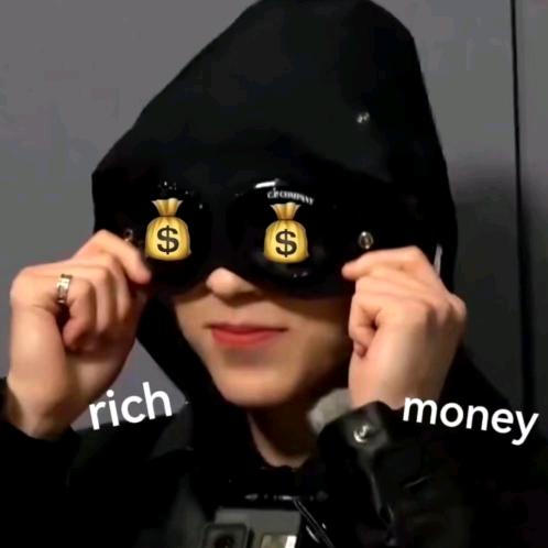 E75史迪仔的泡芙👻