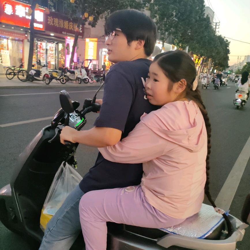 我是静静吖