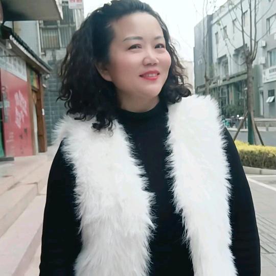 柒姐  爱唱歌 爱健身 爱旅行。