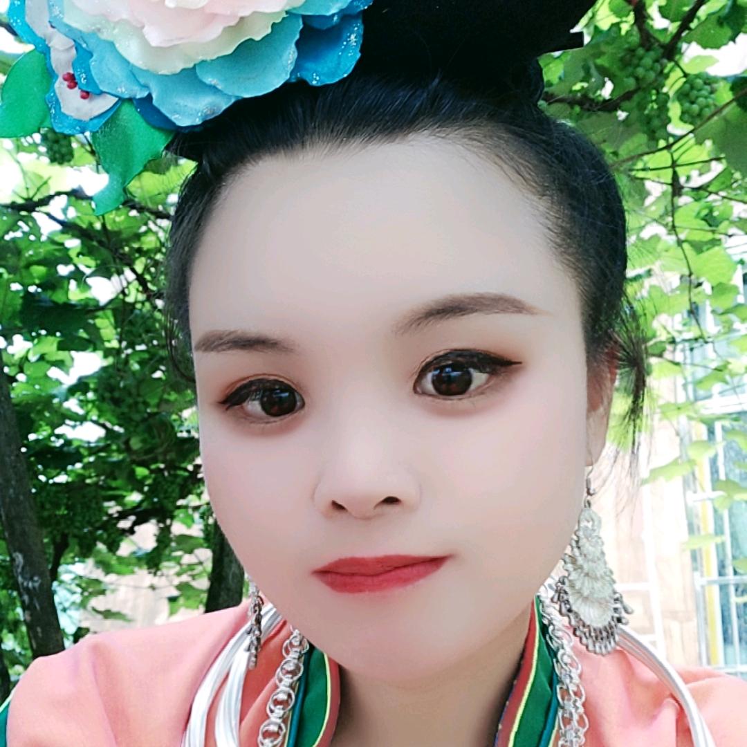 三都县鸿源花灯狮子芦笙文艺队