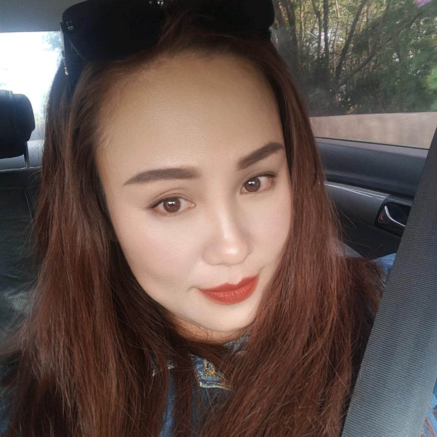 依依
