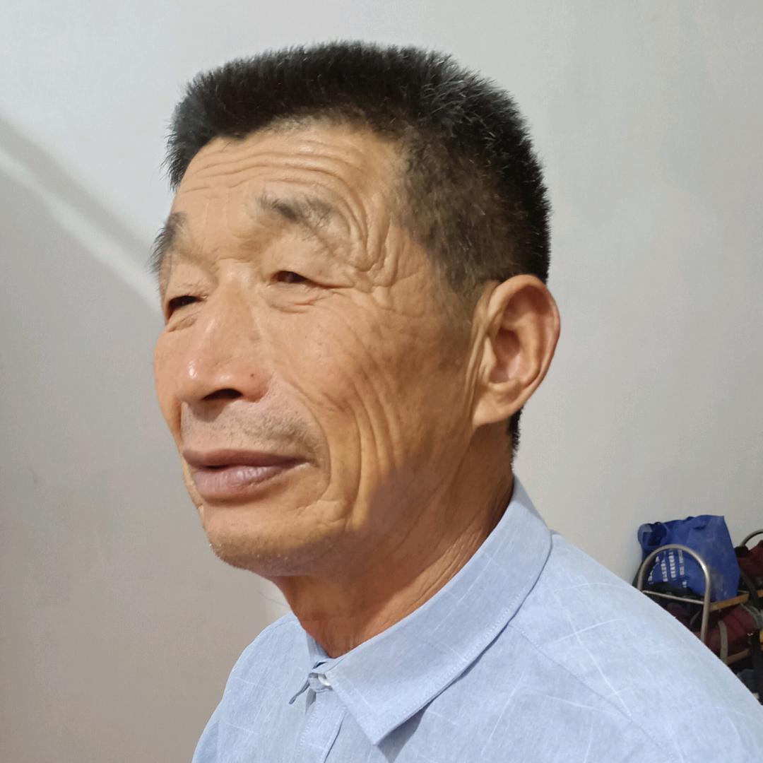 爱唱红歌的农民