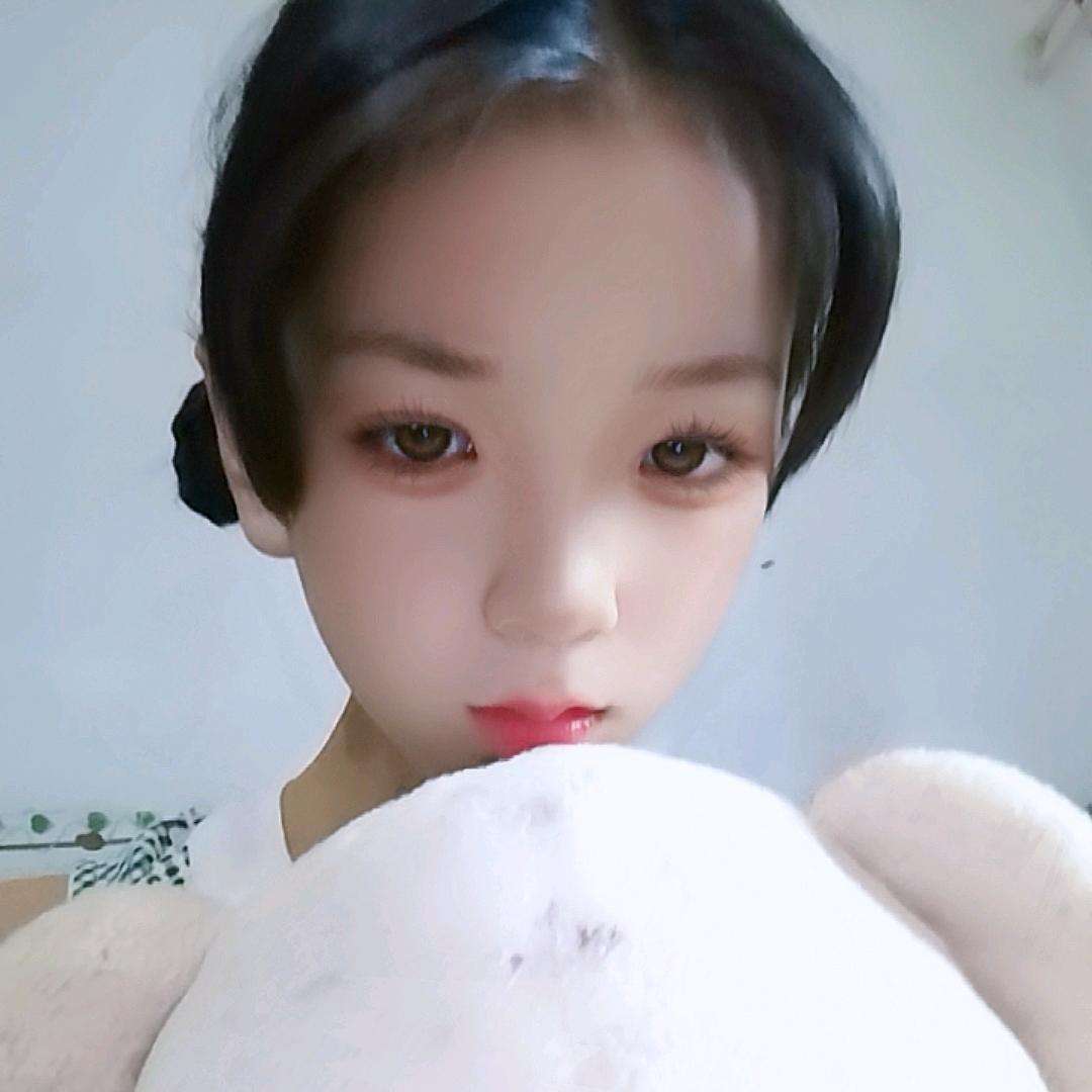∧春念溪