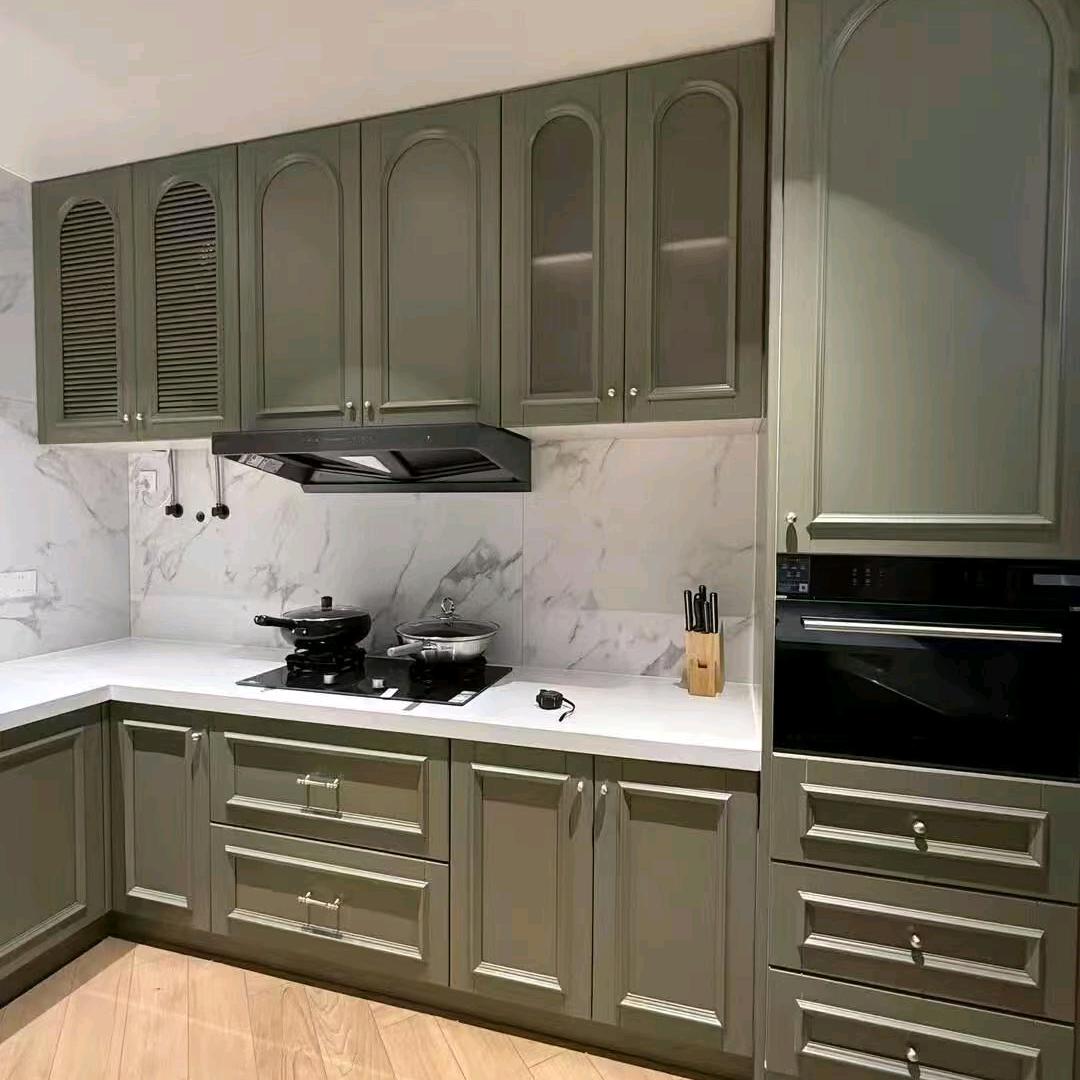 专业生产销售木门，定制家具