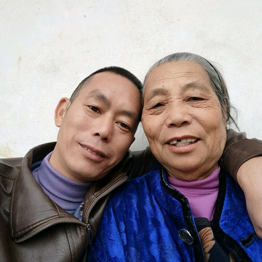 阿伟老妈（橱窗有好物）