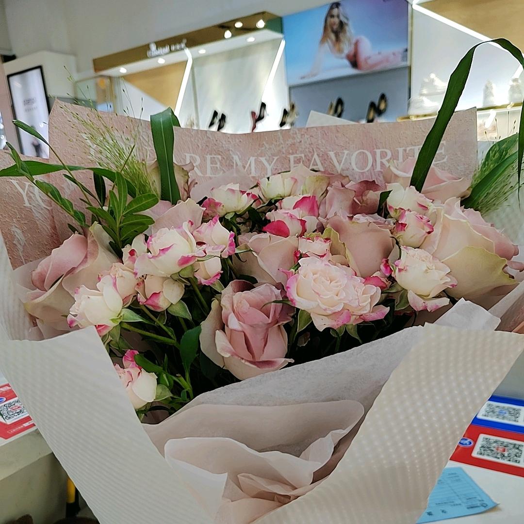 剌玫瑰🌹🌹🌹🌹