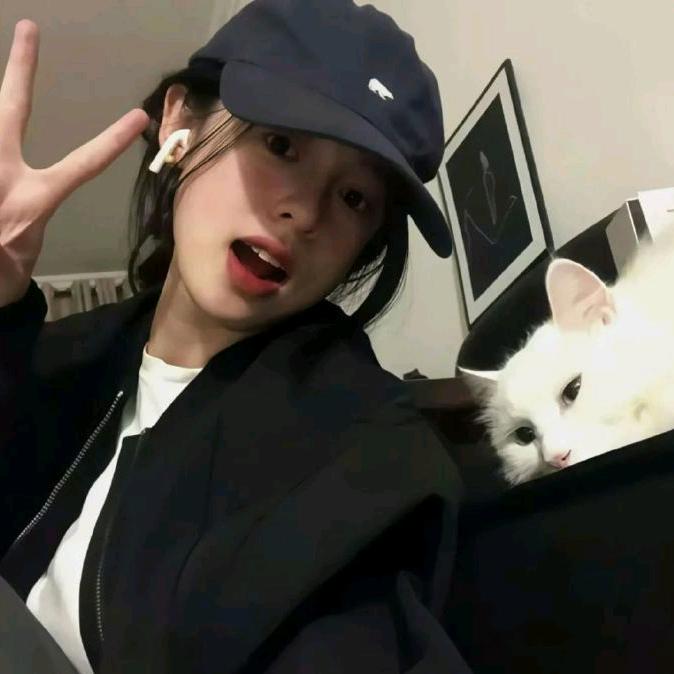 ٩(๑^o^๑).