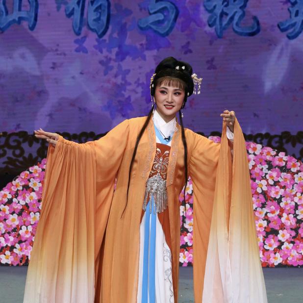 王美芳