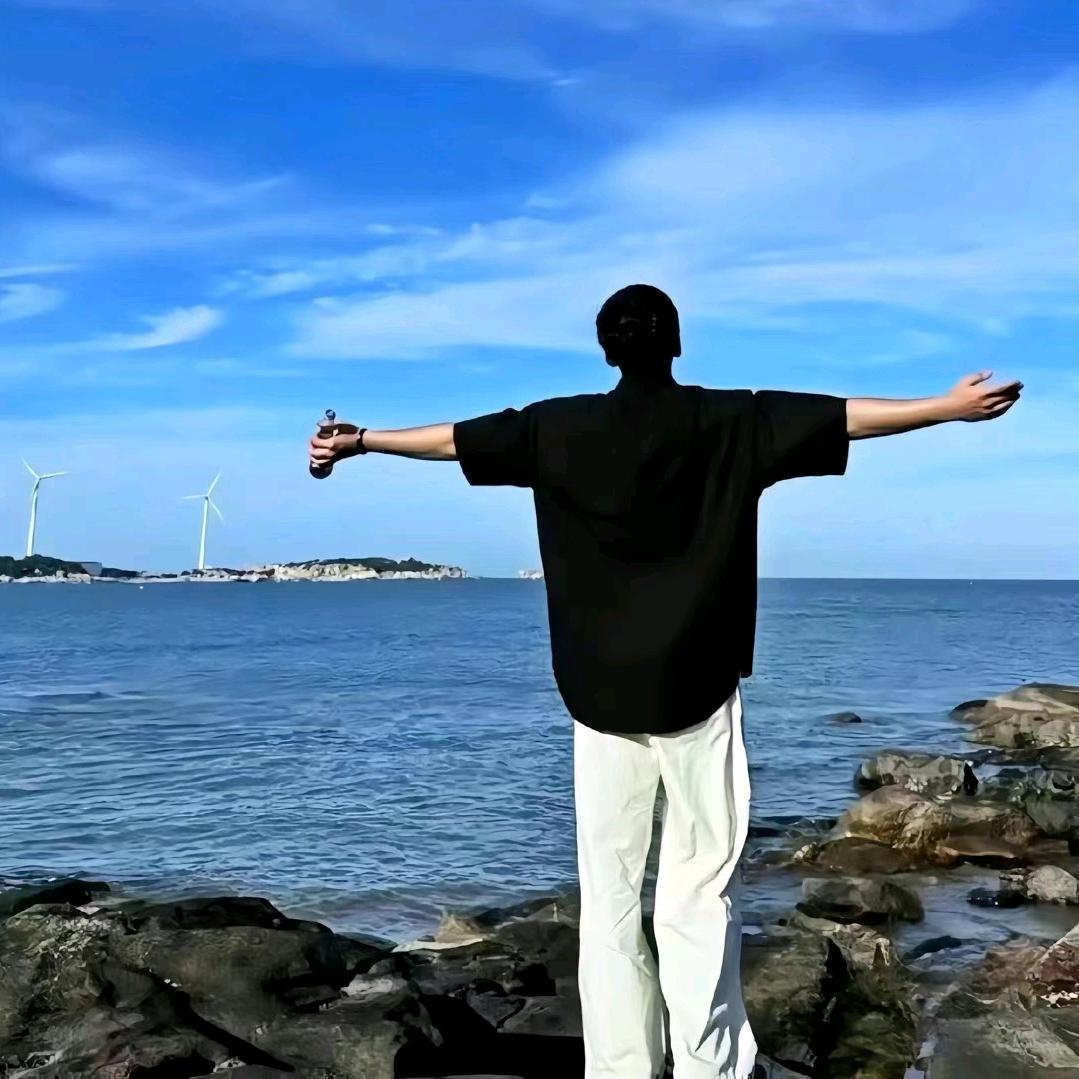 一起看海吧  💭
