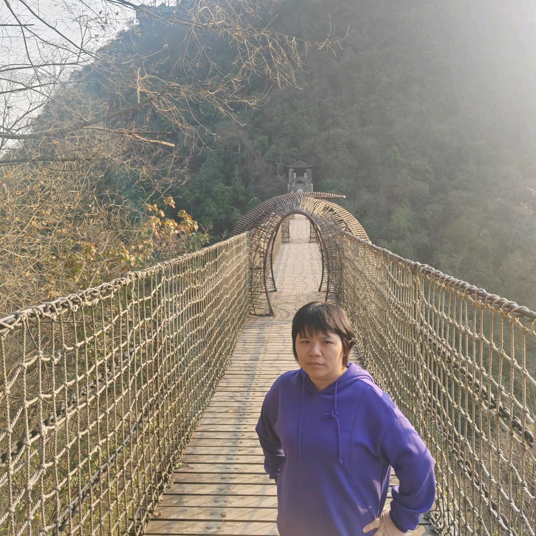 云浮戈登皮具厂箱包工厂源头直销