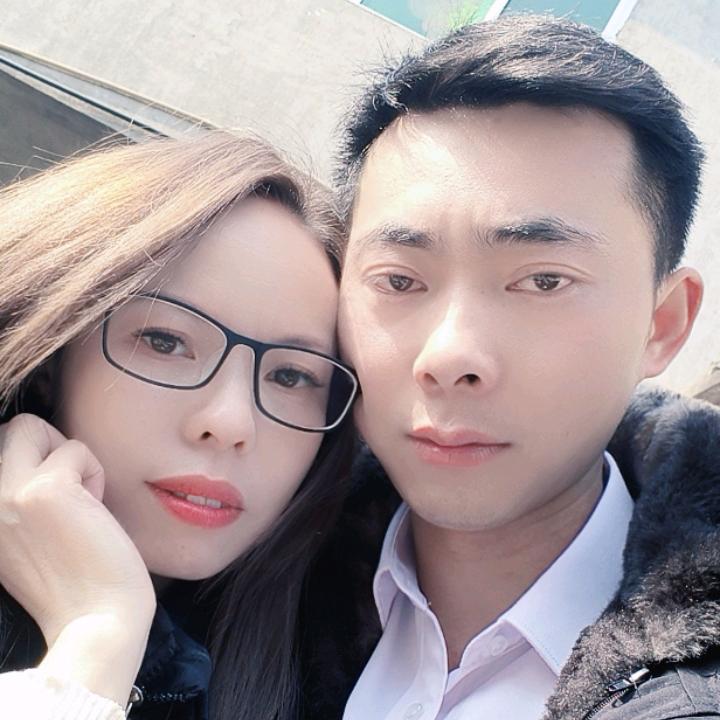 渝     疆    努  力  前 行