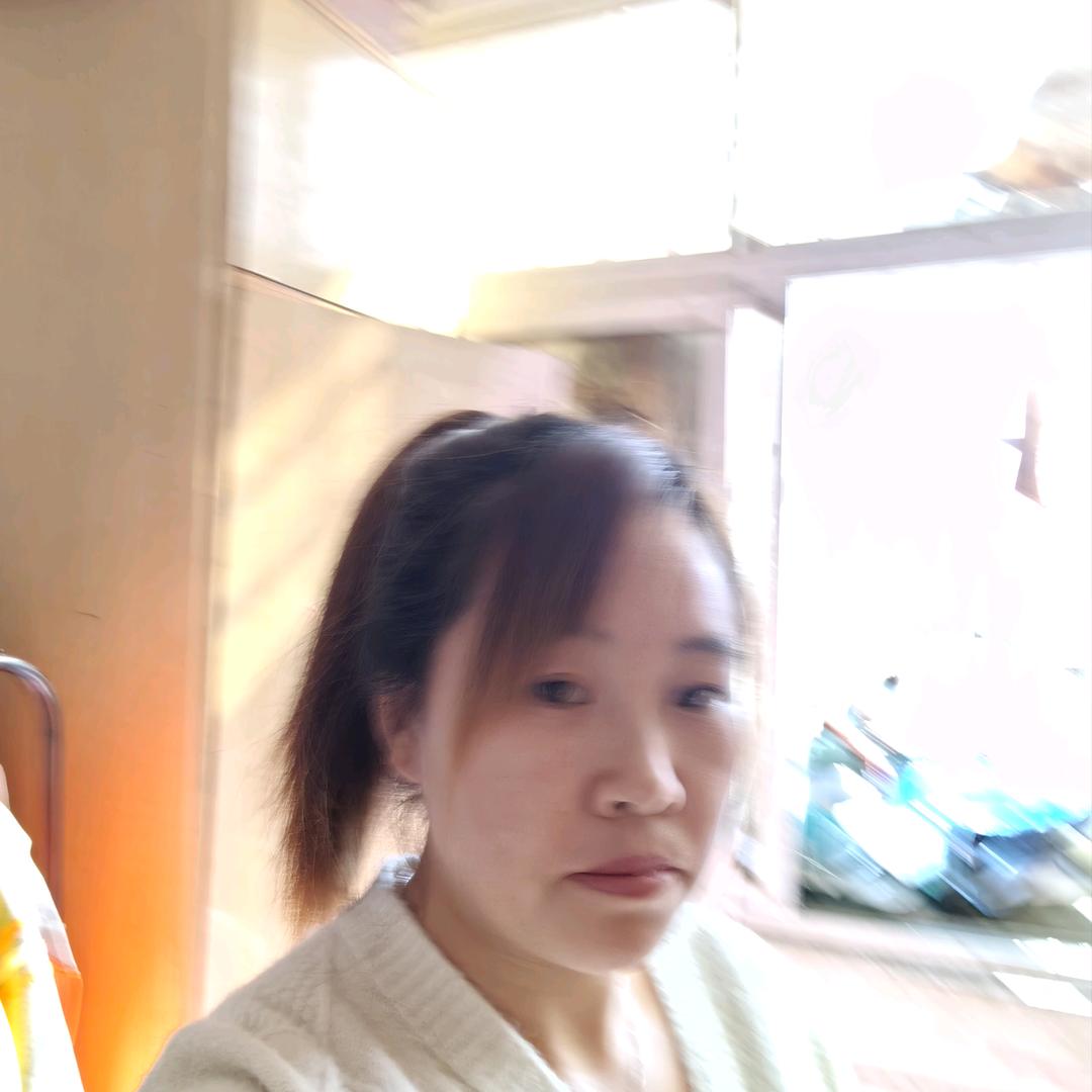 敏敏，