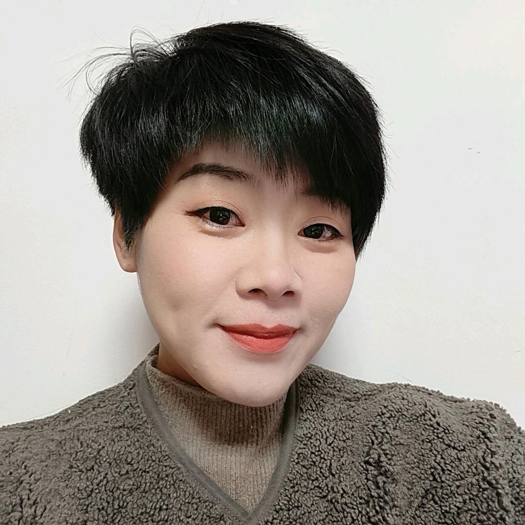 只想笑