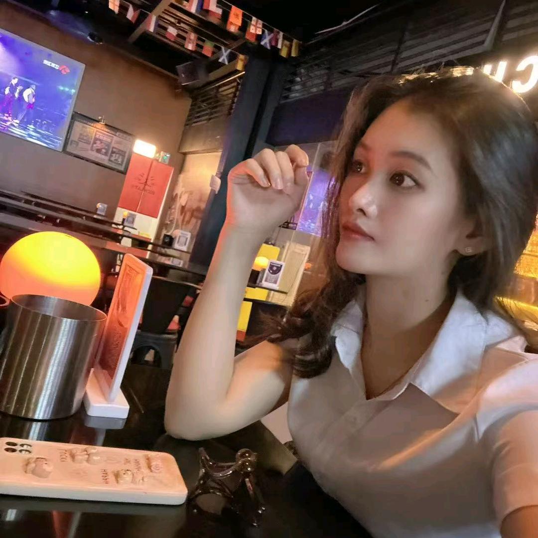 @何爺