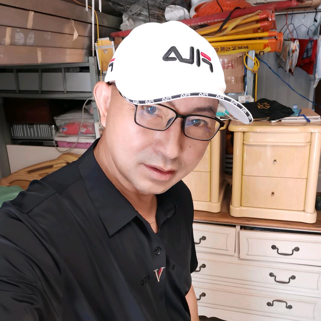 张斌