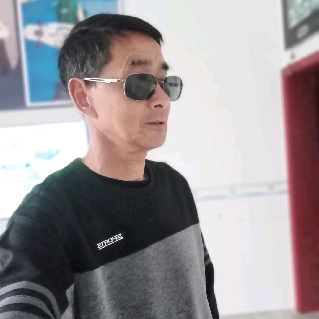 行走的王