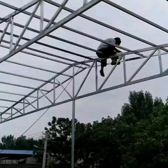 弯弯的小河
