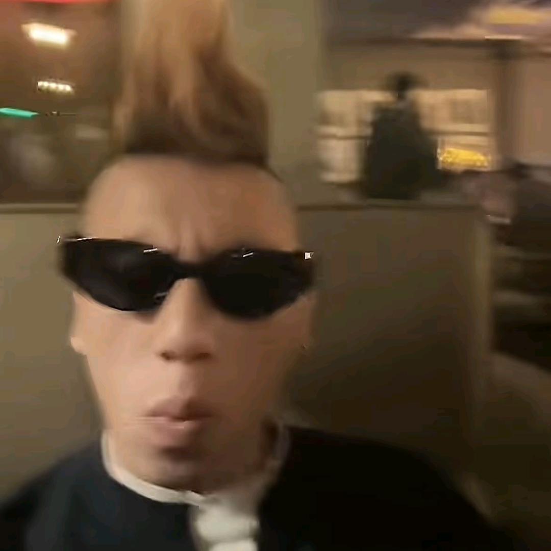 鲨鱼辣椒大战蟑螂恶霸