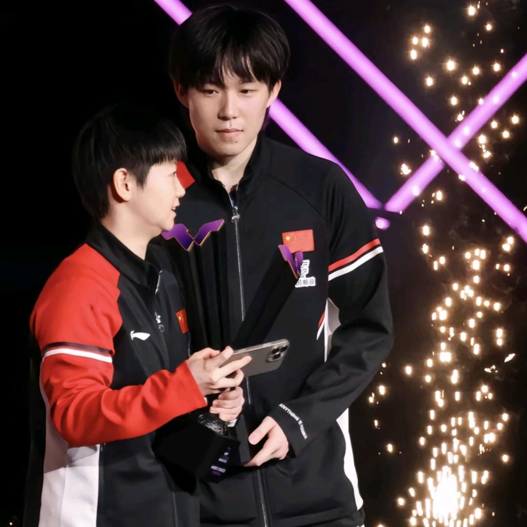 🇨🇳小白球呀🏓