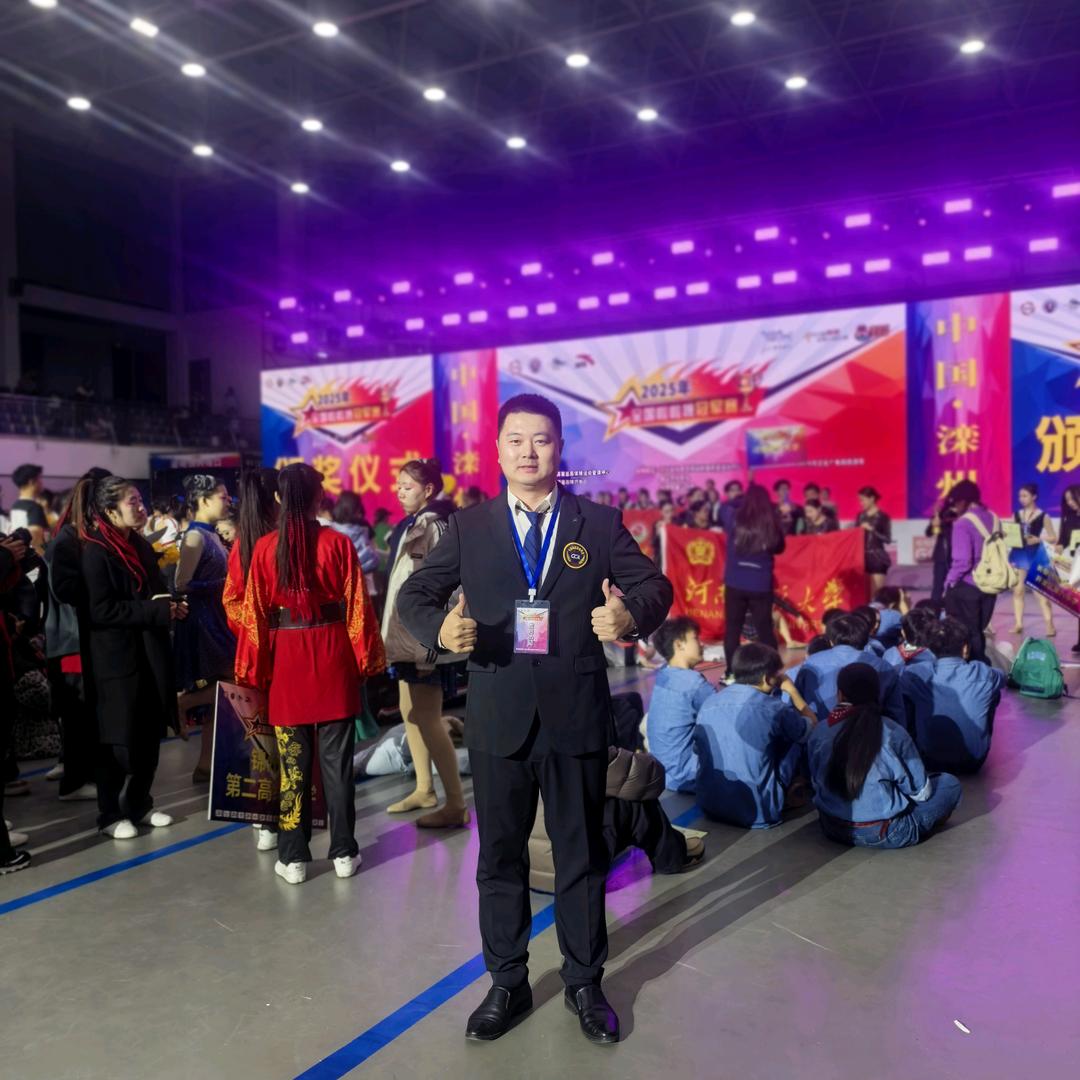 河南如一啦啦操俱乐部