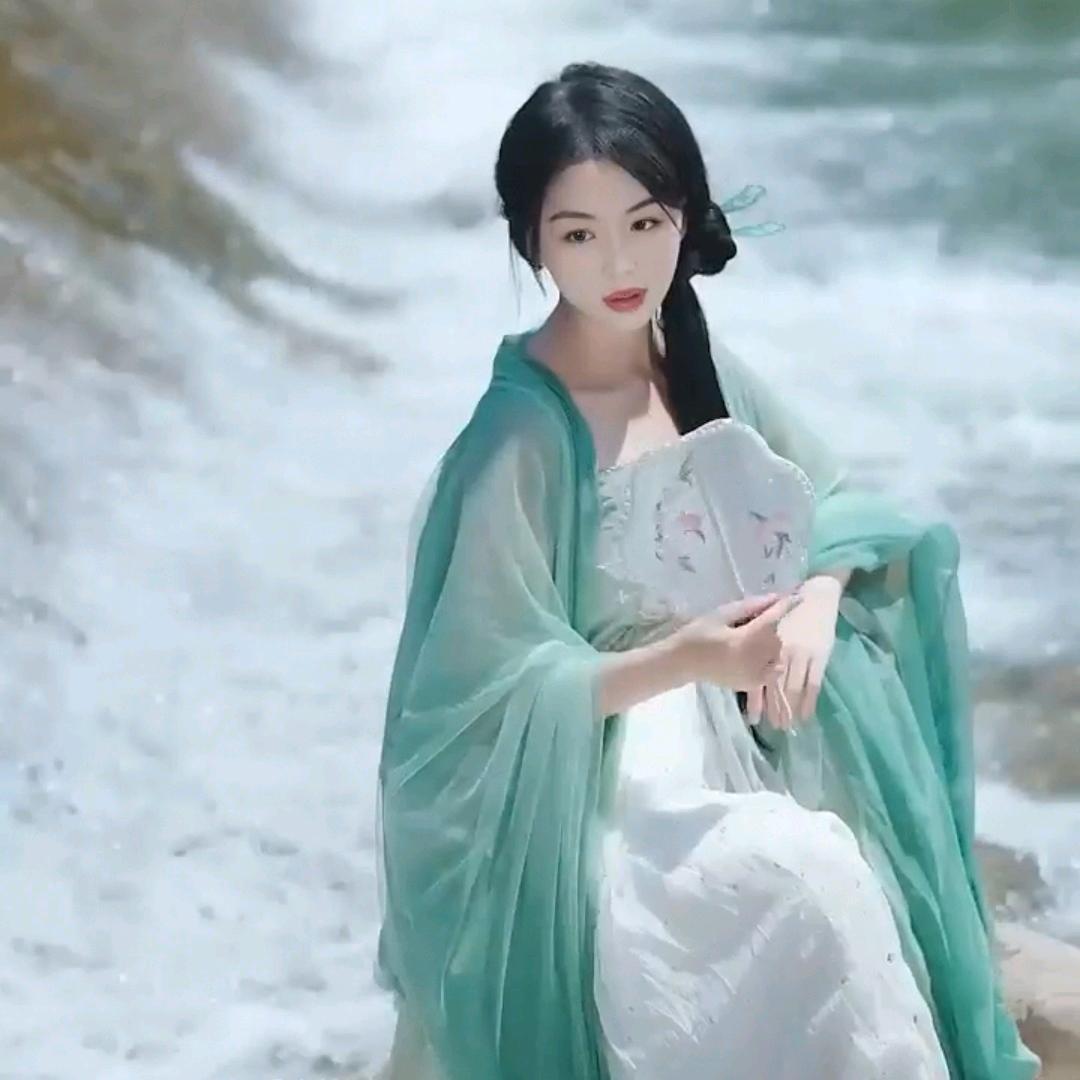 小米辣૮ ・ﻌ・ა