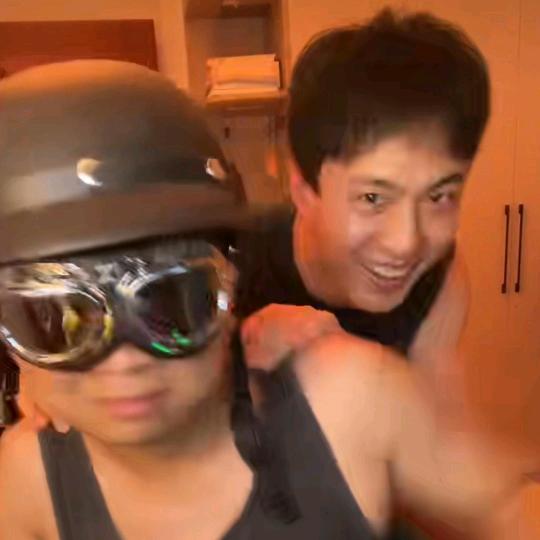 表哥大头
