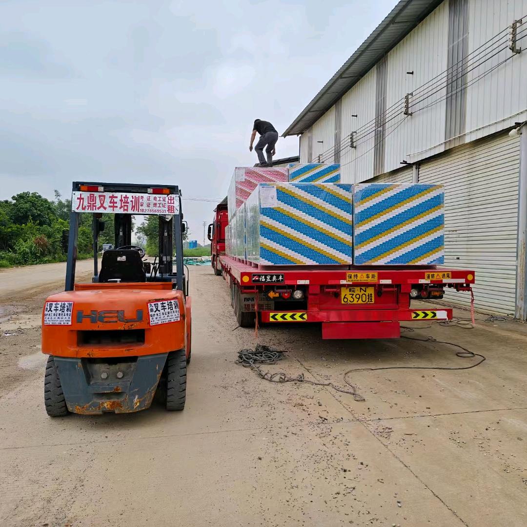 广西贵港特种设备叉车作业考证（杨教练）