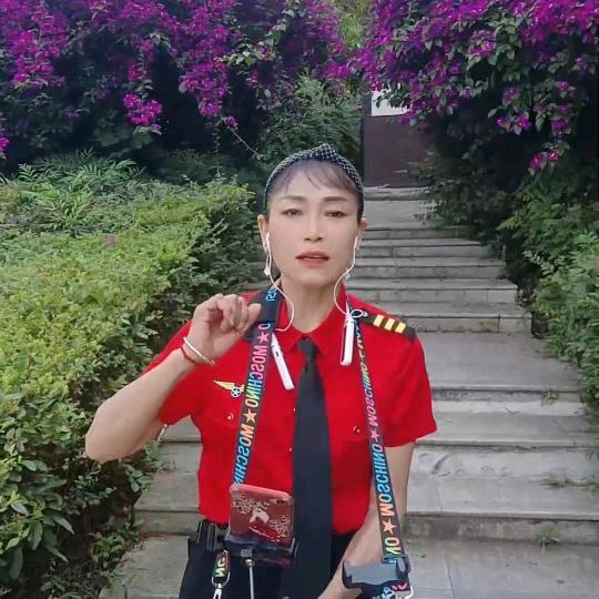 花姐🎤💐🌻🌹