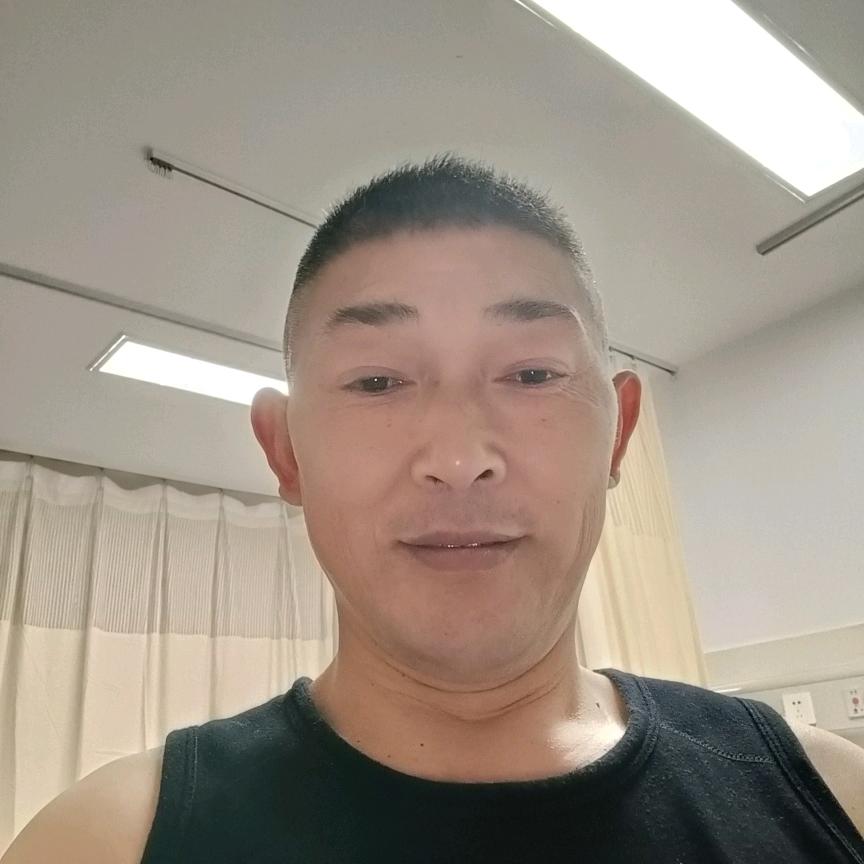 专业贴砖冯桂桥