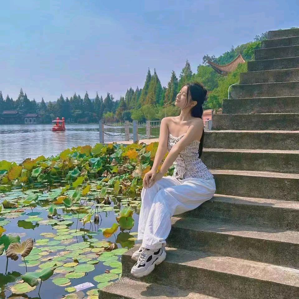 娜娜