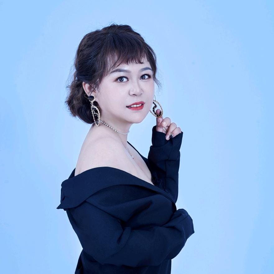 爱糖糖(关赞👍必回)