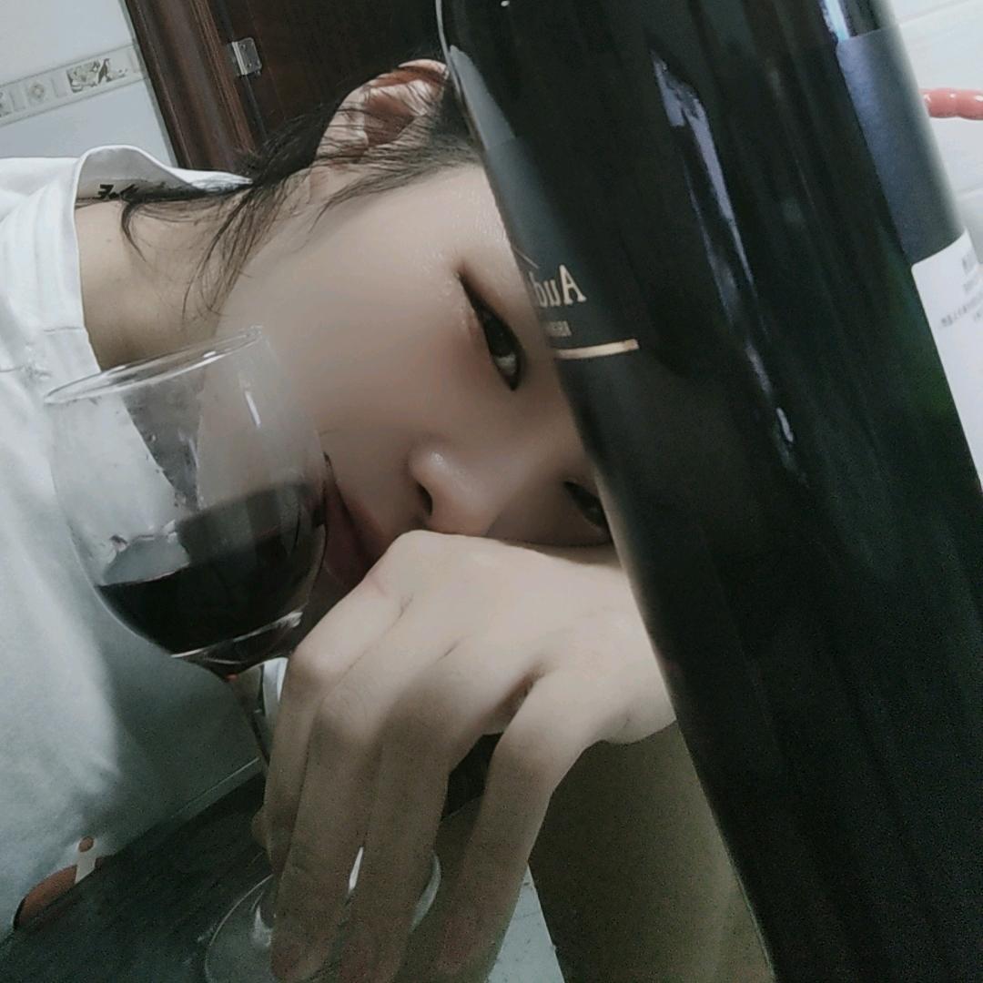 G°(°¯᷄◠¯᷅°)°｡