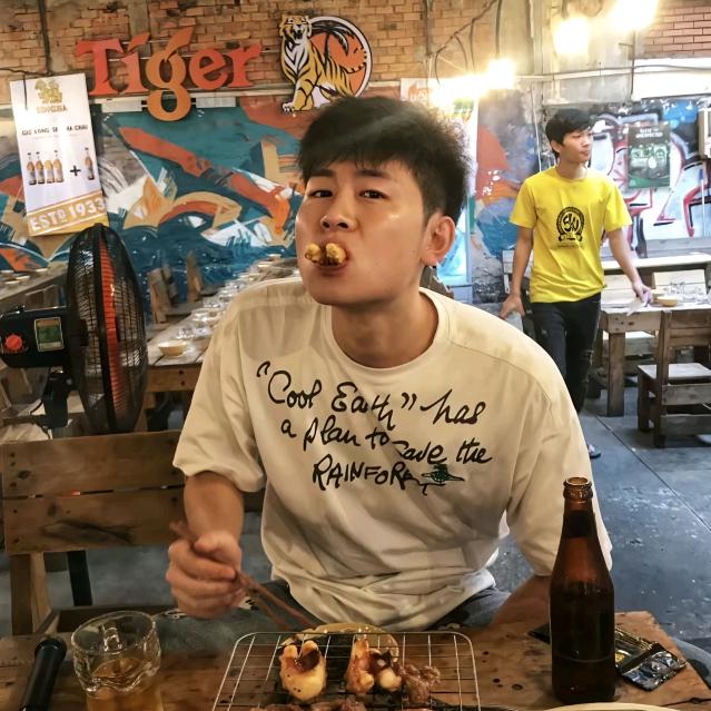 炸炸头像