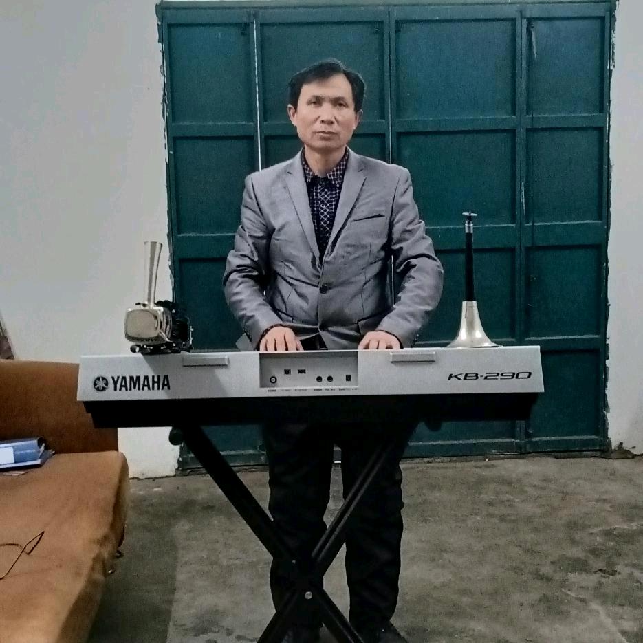 孤鹰弹唱