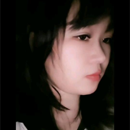 文静内向炸街美少女