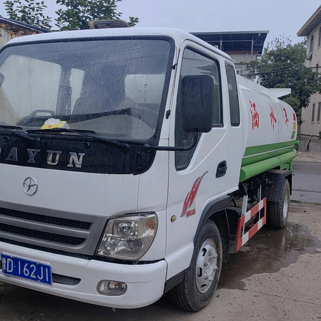 金绍洒水车