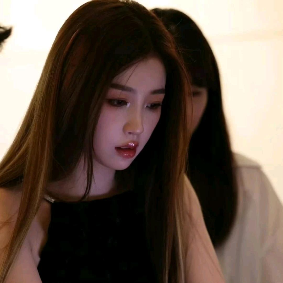 Suzy.