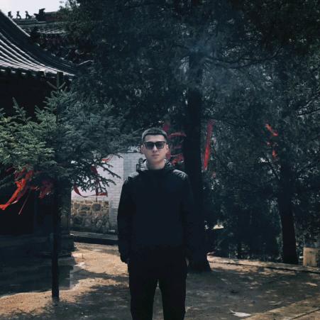 会魔法的亮先生.🪷